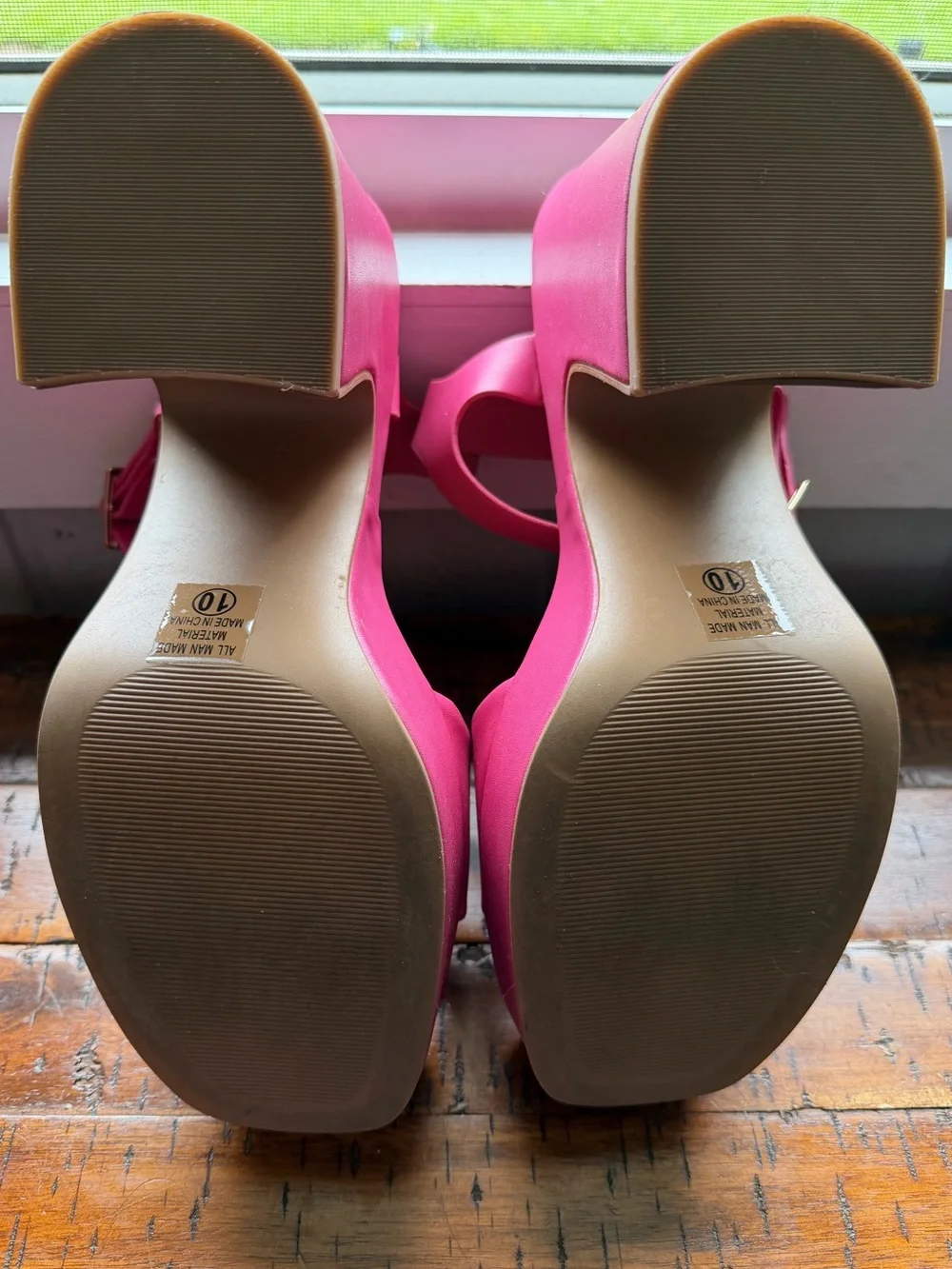 Soda pink platform